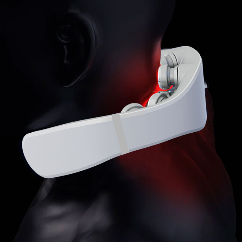 Terapia de decenas amasando masaje de cuello